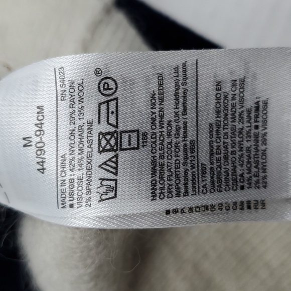 Banana Republic Mohair Blend Sweater Size Medium - Picture 4 of 12